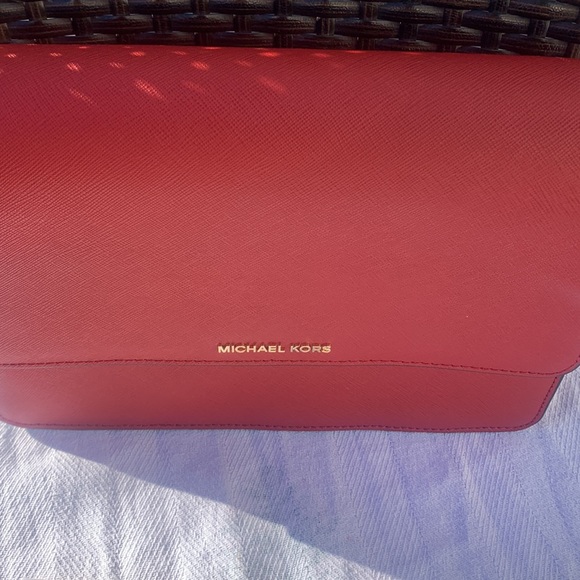 Michael Kors Daniela Large Saffiano Leather Crossbody Bag - Picture 10 of 14